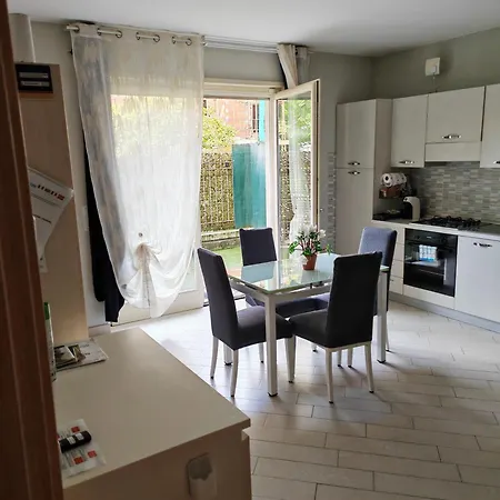 דירה Domus Parca Apartment, Host: Shamira